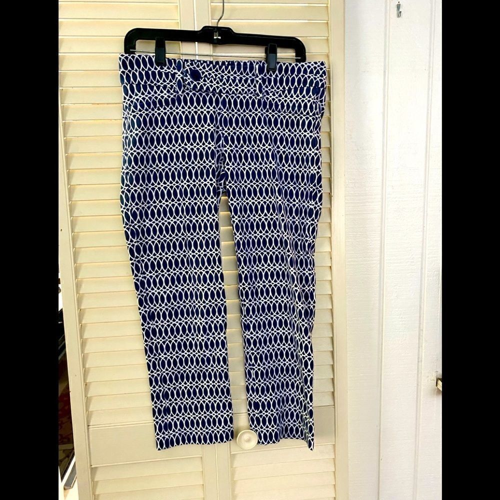 Lily Pulitzer navy white Capri pants